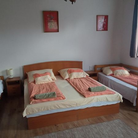 Heni Vendégháza Vadna Exterior foto