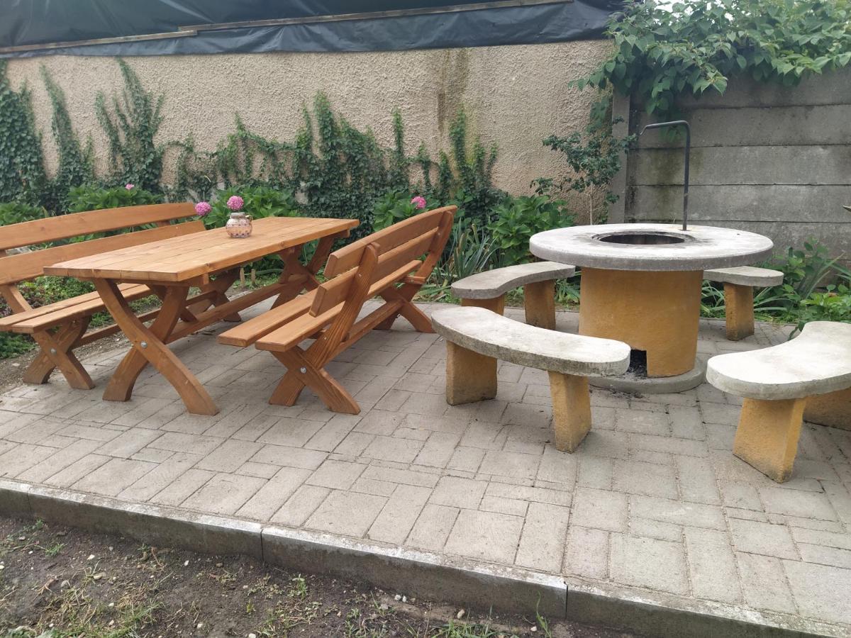 Heni Vendégháza Vadna Exterior foto