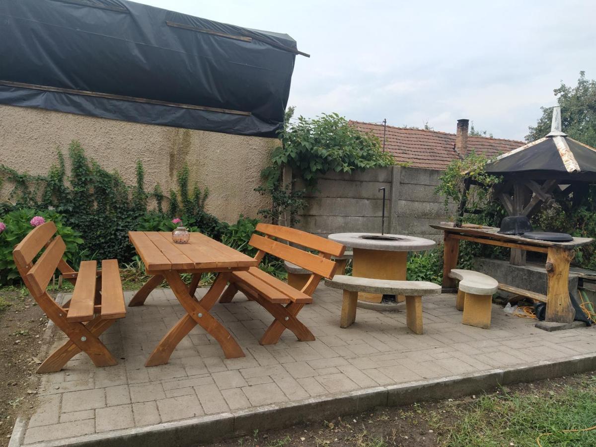 Heni Vendégháza Vadna Exterior foto