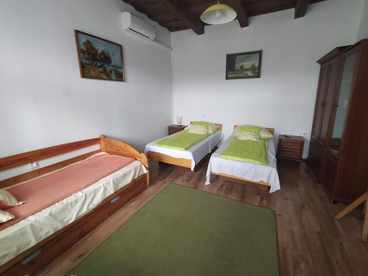 Heni Vendégháza Vadna Exterior foto