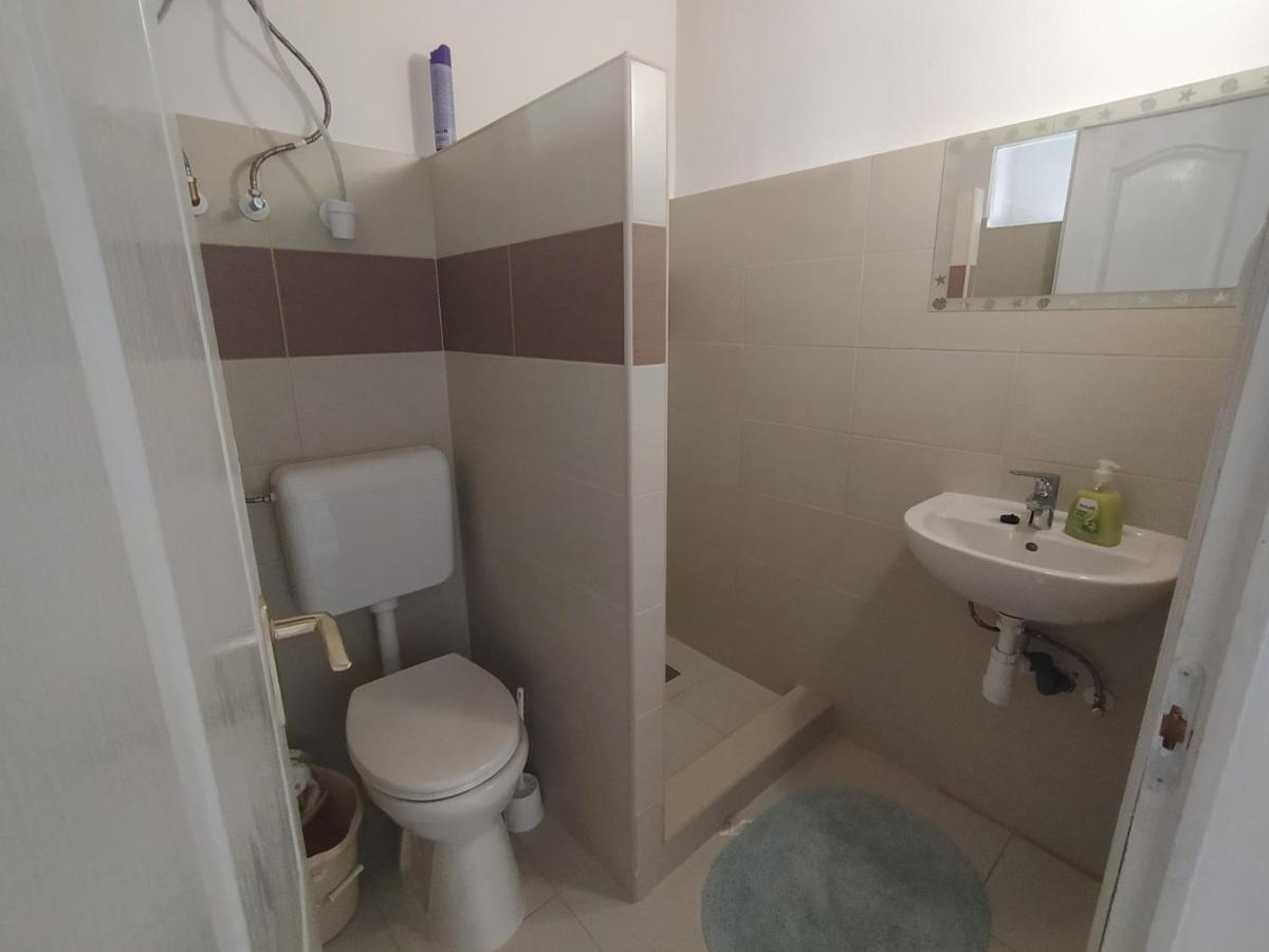 Heni Vendégháza Vadna Exterior foto