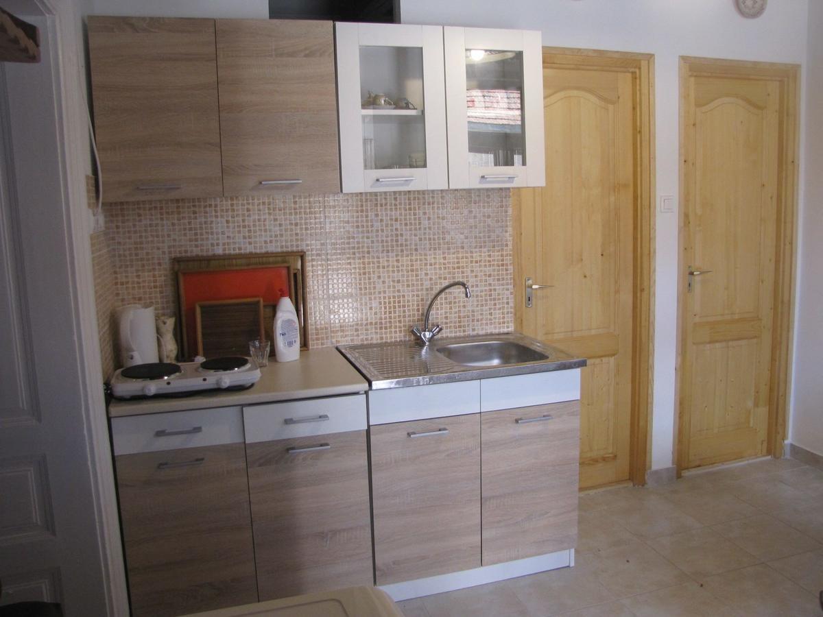 Heni Vendégháza Vadna Exterior foto