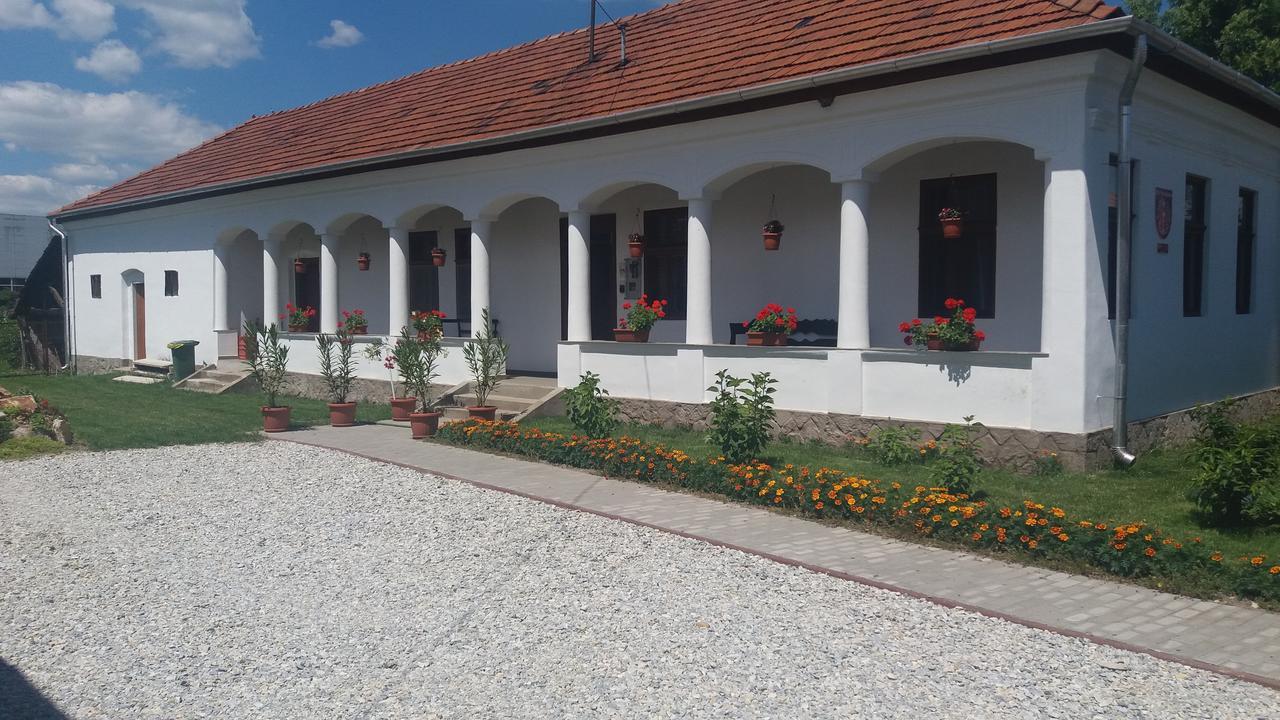 Heni Vendégháza Vadna Exterior foto